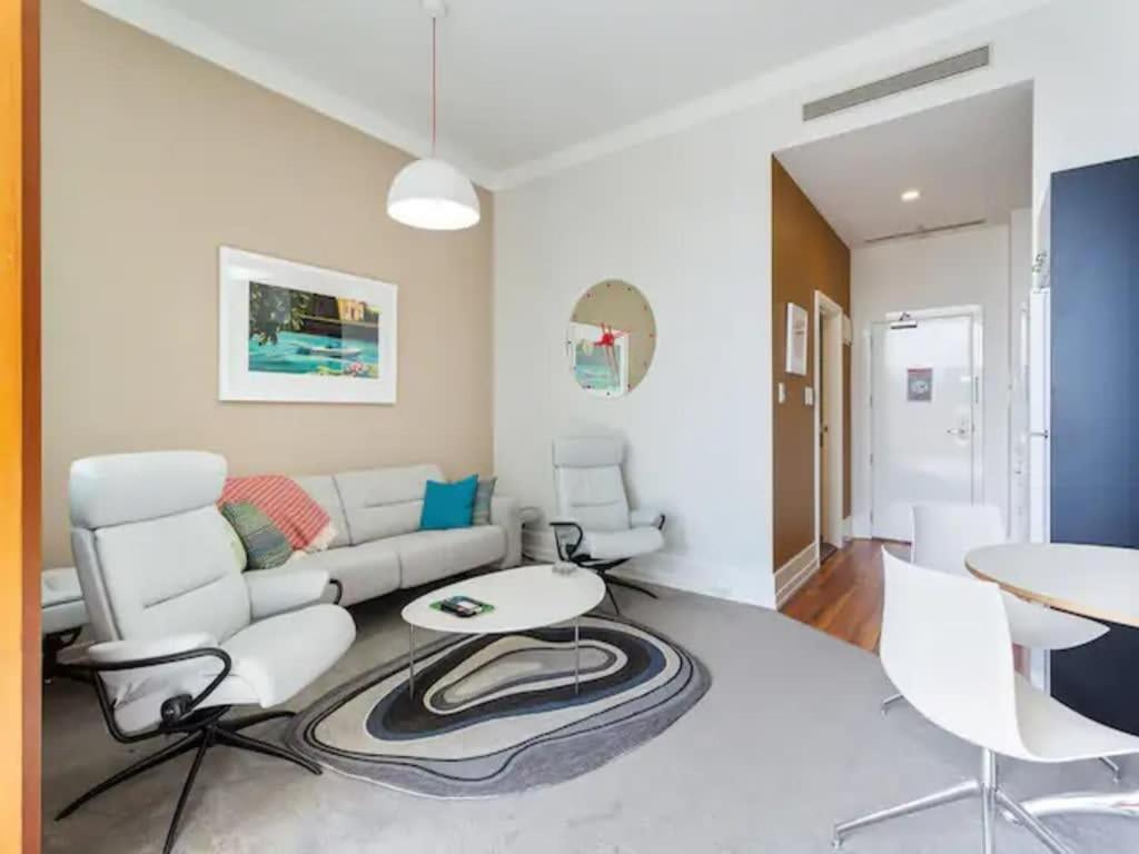 Lovely Bright Apartment With Balcony Pool And Gym Auckland Luaran gambar